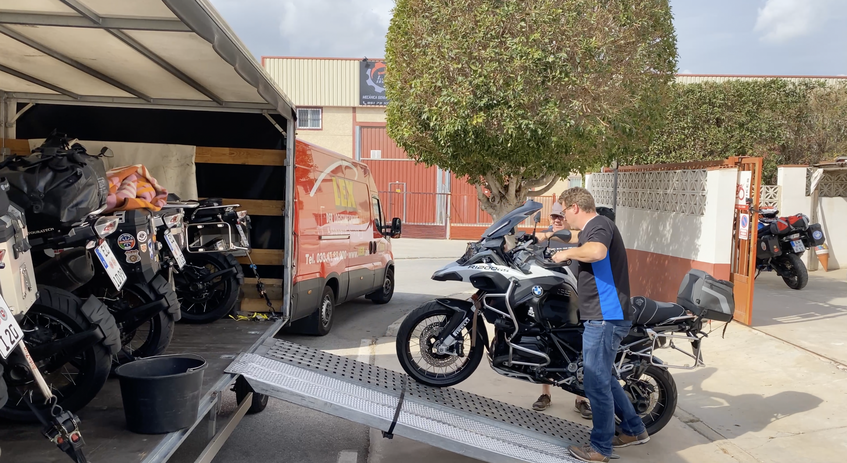 Lass dir dein Motorrad bringen – der Motorradtransport ist bei diesen Touren inklusive